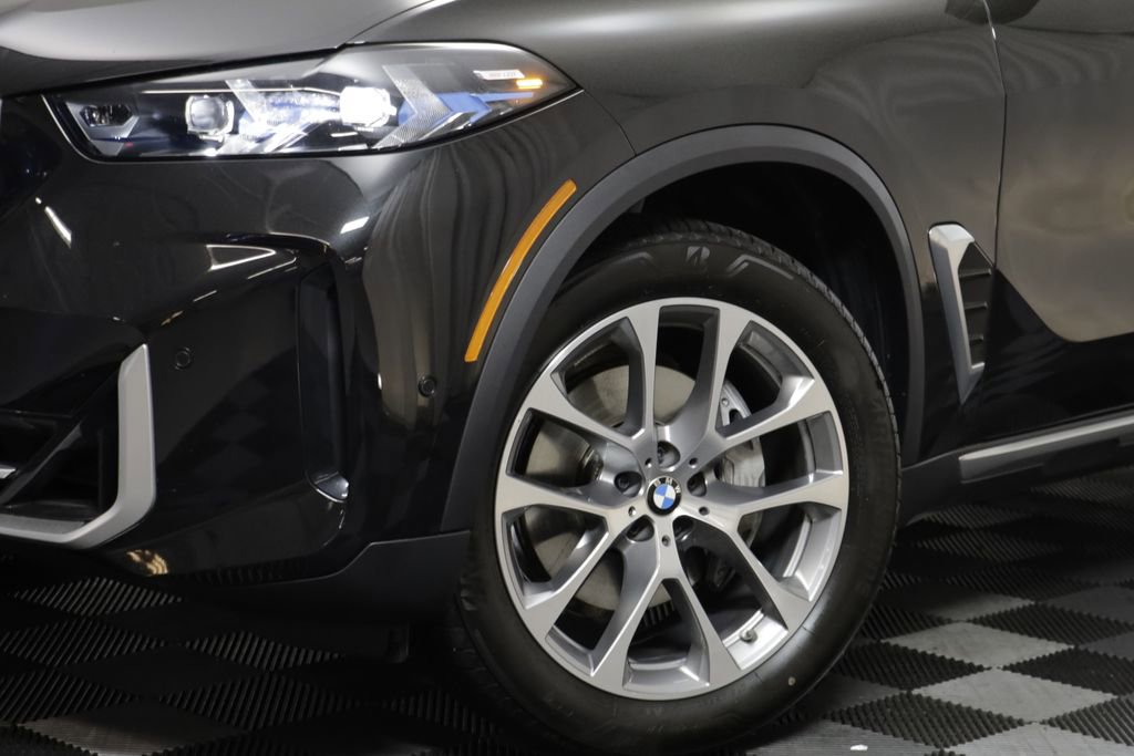 Certified 2026 BMW X5 xDrive40i AWD/4WD image 3