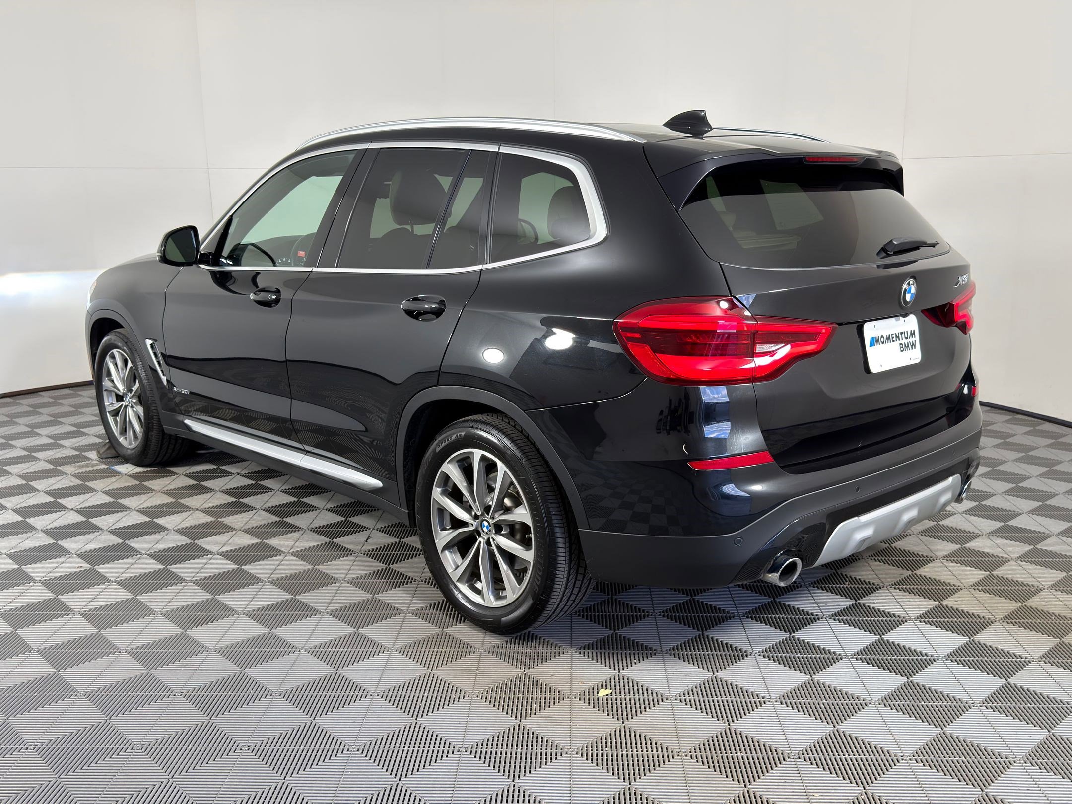 Used 2018 BMW X3 xDrive30i image 3