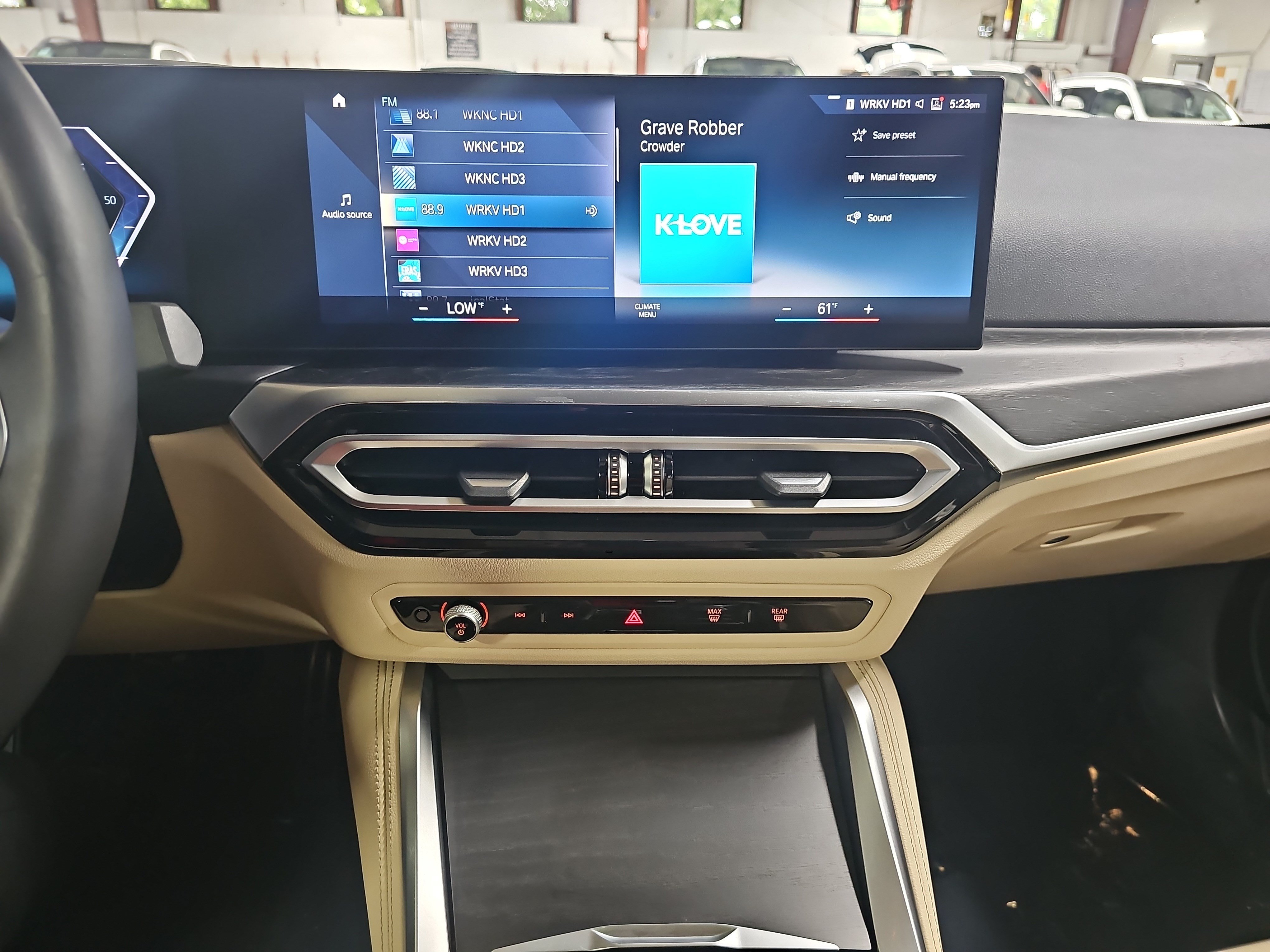 Used 2023 BMW i4 eDrive40 w/ M Sport Package RWD image 21