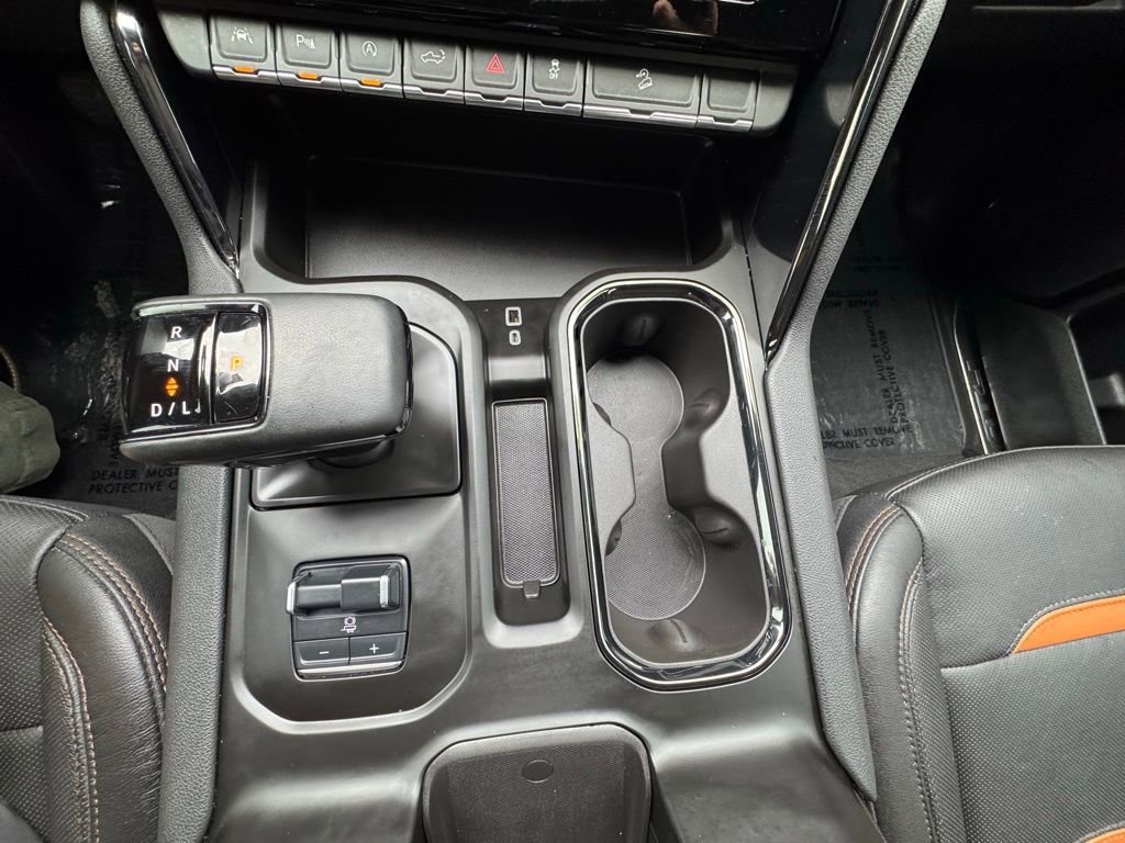 Used 2023 GMC Sierra 1500 AT4 image 32