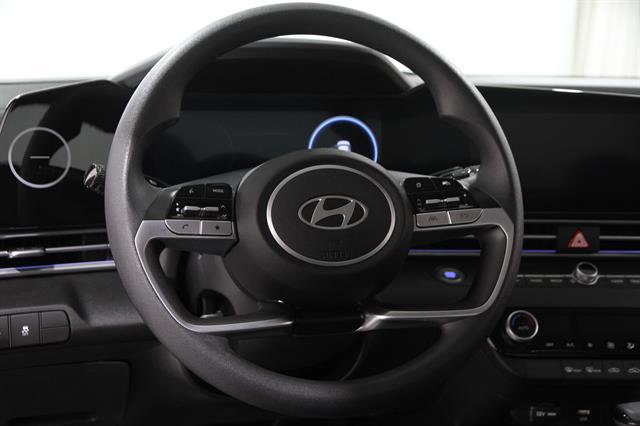Used 2024 Hyundai Elantra SEL image 7