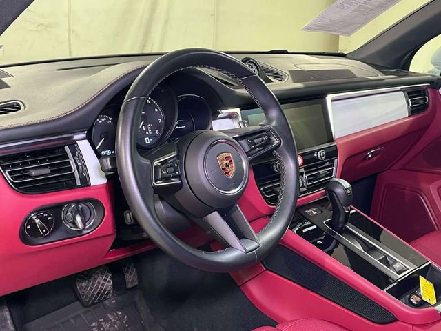 Certified 2023 Porsche Macan Turbo image 16