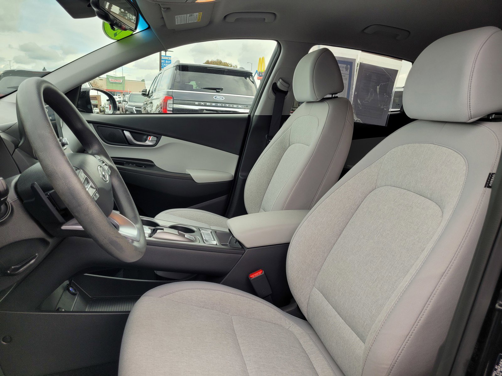 Used 2023 Hyundai Kona SE image 10