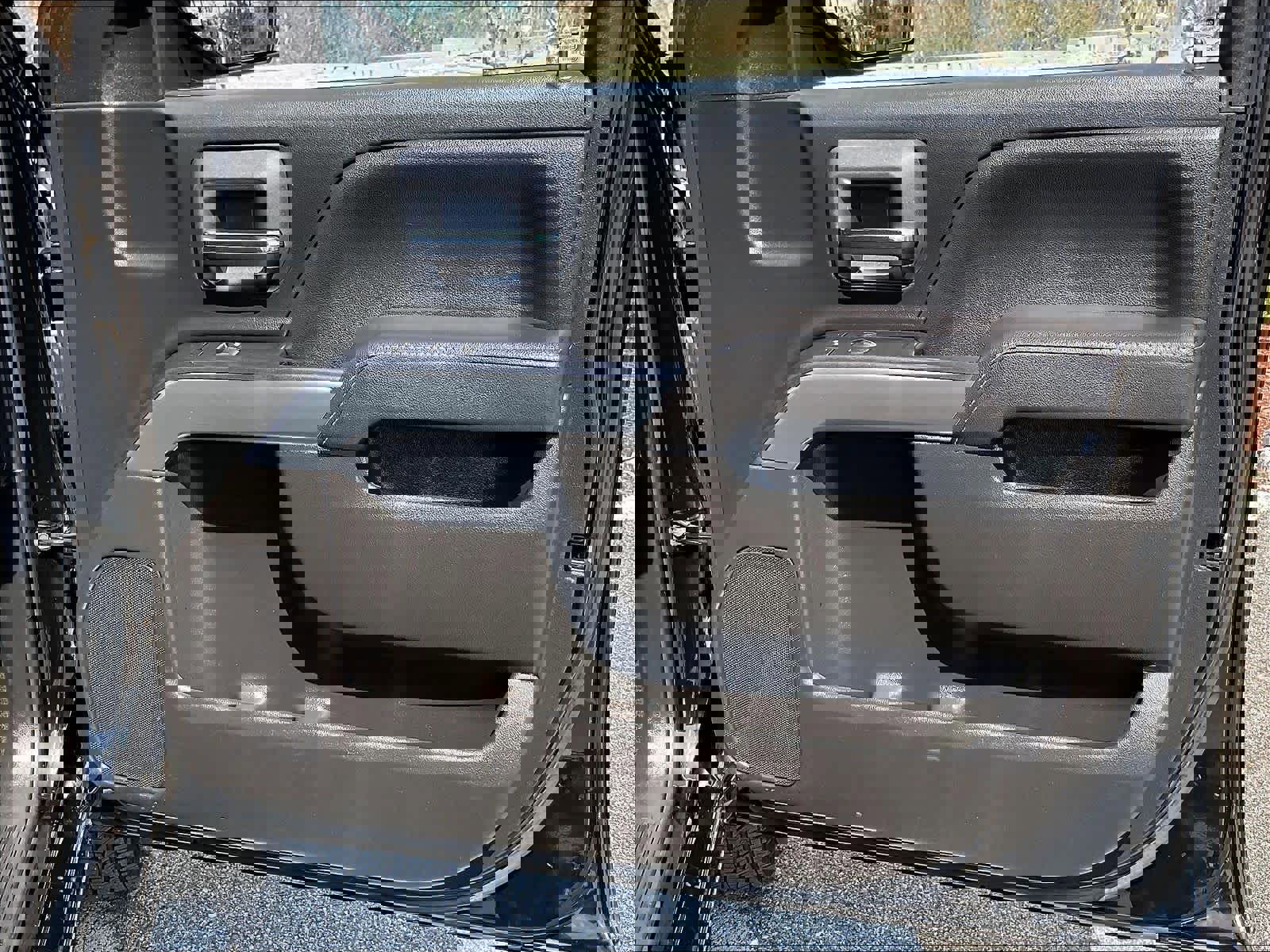 Used 2018 Chevrolet Silverado 1500 LT w/ All Star Edition image 12