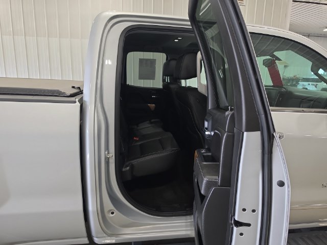 Used 2015 Chevrolet Silverado 1500 LTZ AWD/4WD image 27