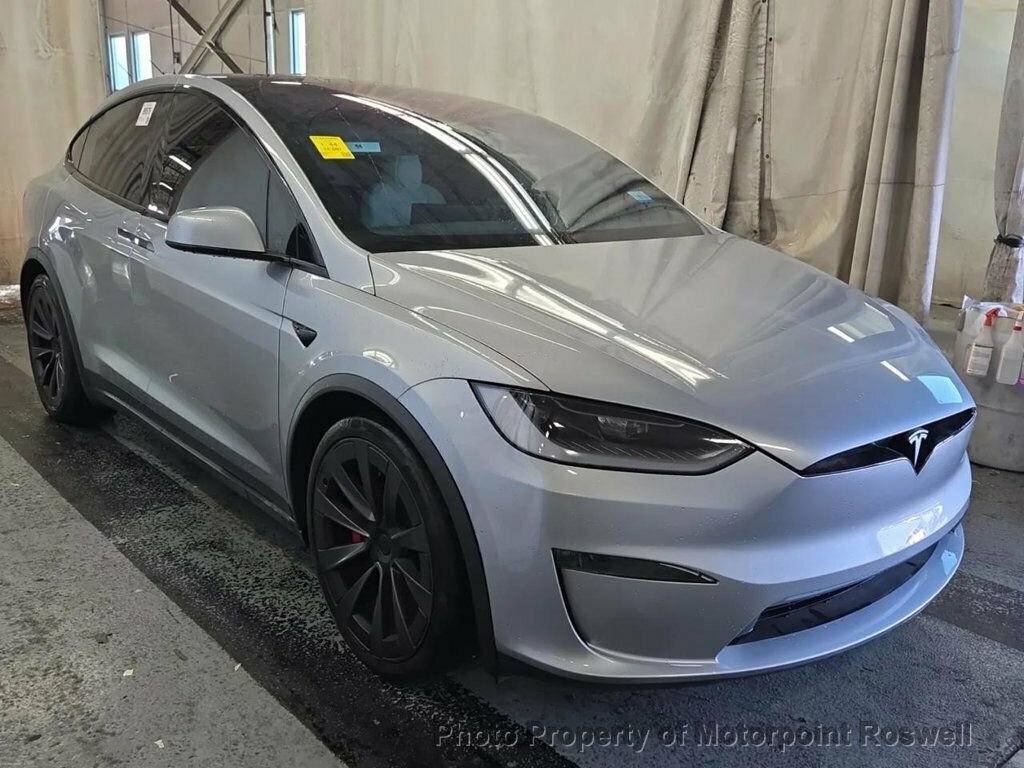 Used 2024 Tesla Model X Plaid image 2