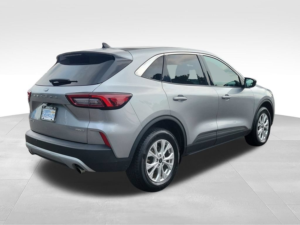 Used 2024 Ford Escape Active AWD/4WD image 4