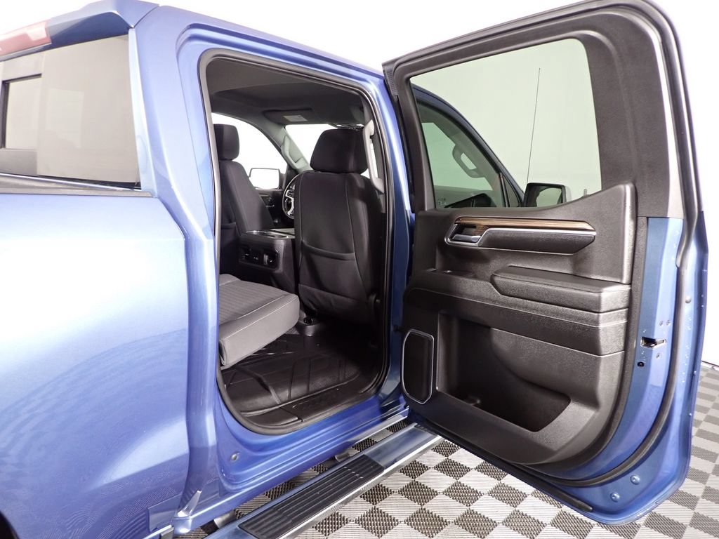 Used 2024 Chevrolet Silverado 1500 LT w/ Convenience Package II AWD/4WD image 33