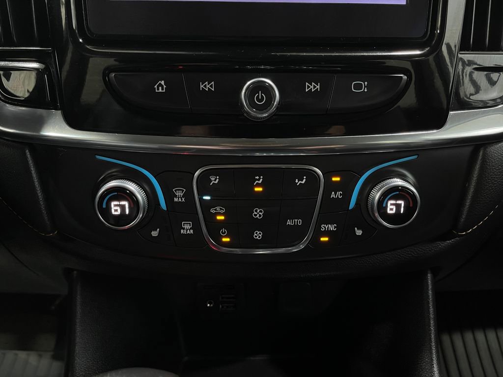 Used 2021 Chevrolet Traverse RS w/ LPO, 'HIT The Road' Package image 25
