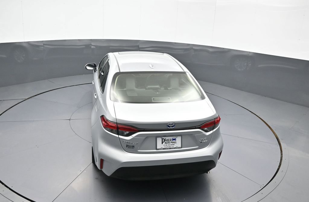 Certified 2025 Toyota Corolla XLE image 38