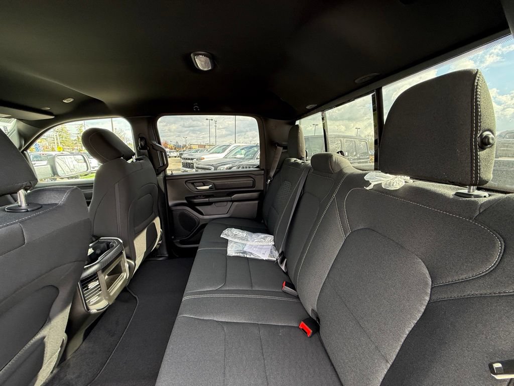 New 2026 RAM 1500 Express AWD/4WD image 27