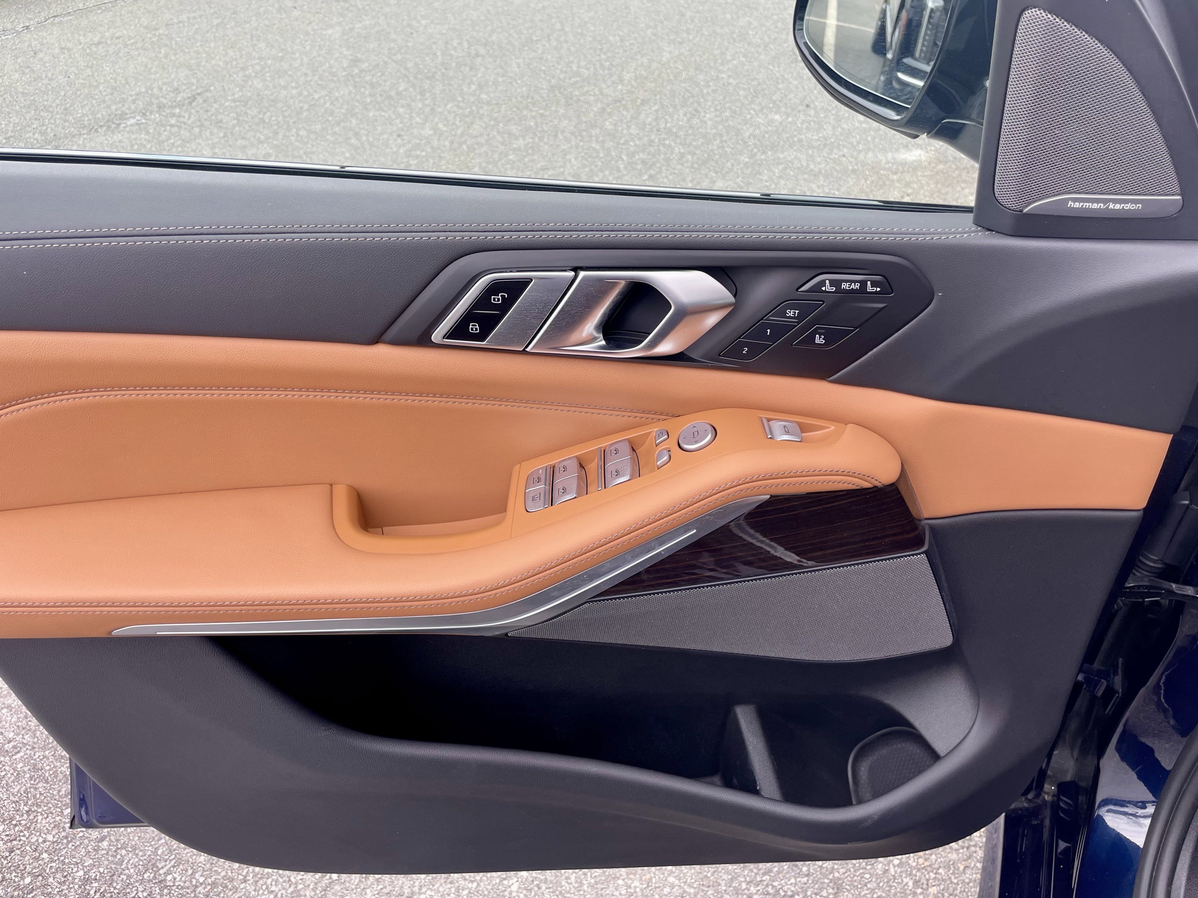 Used 2024 BMW X7 xDrive40i w/ M Sport Package image 12