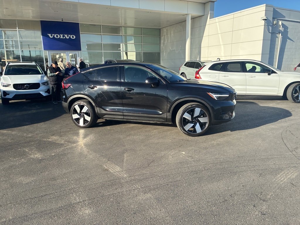 Certified 2023 Volvo C40 P8 Recharge Ultimate image 2