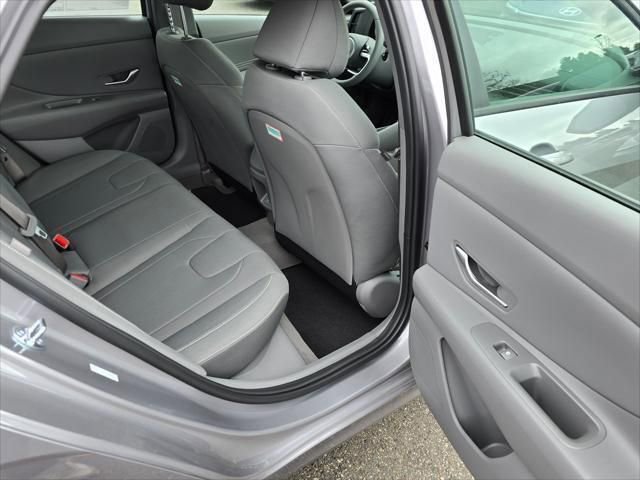 New 2026 Hyundai Elantra Sport FWD image 13