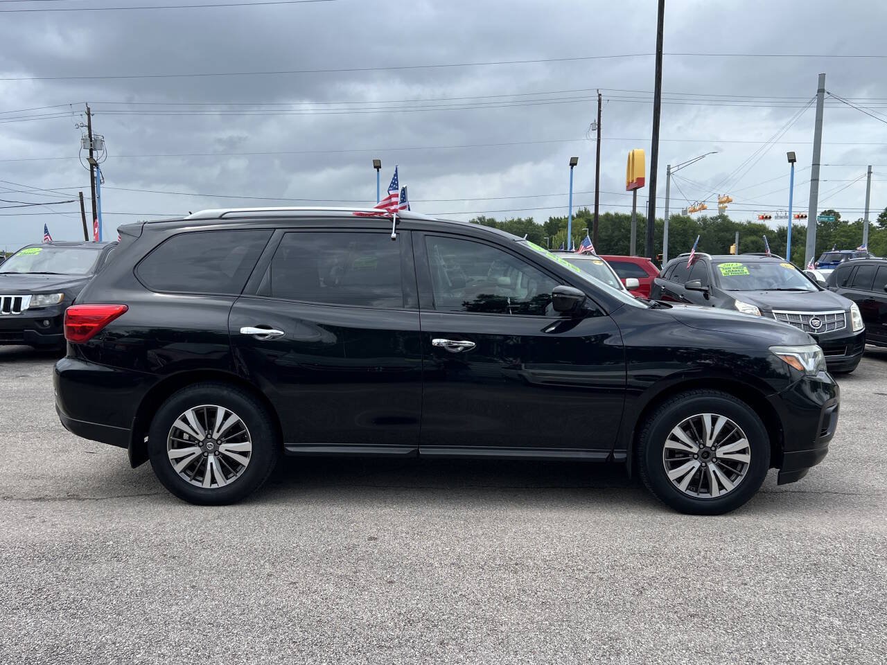 Used 2017 Nissan Pathfinder S FWD image 5