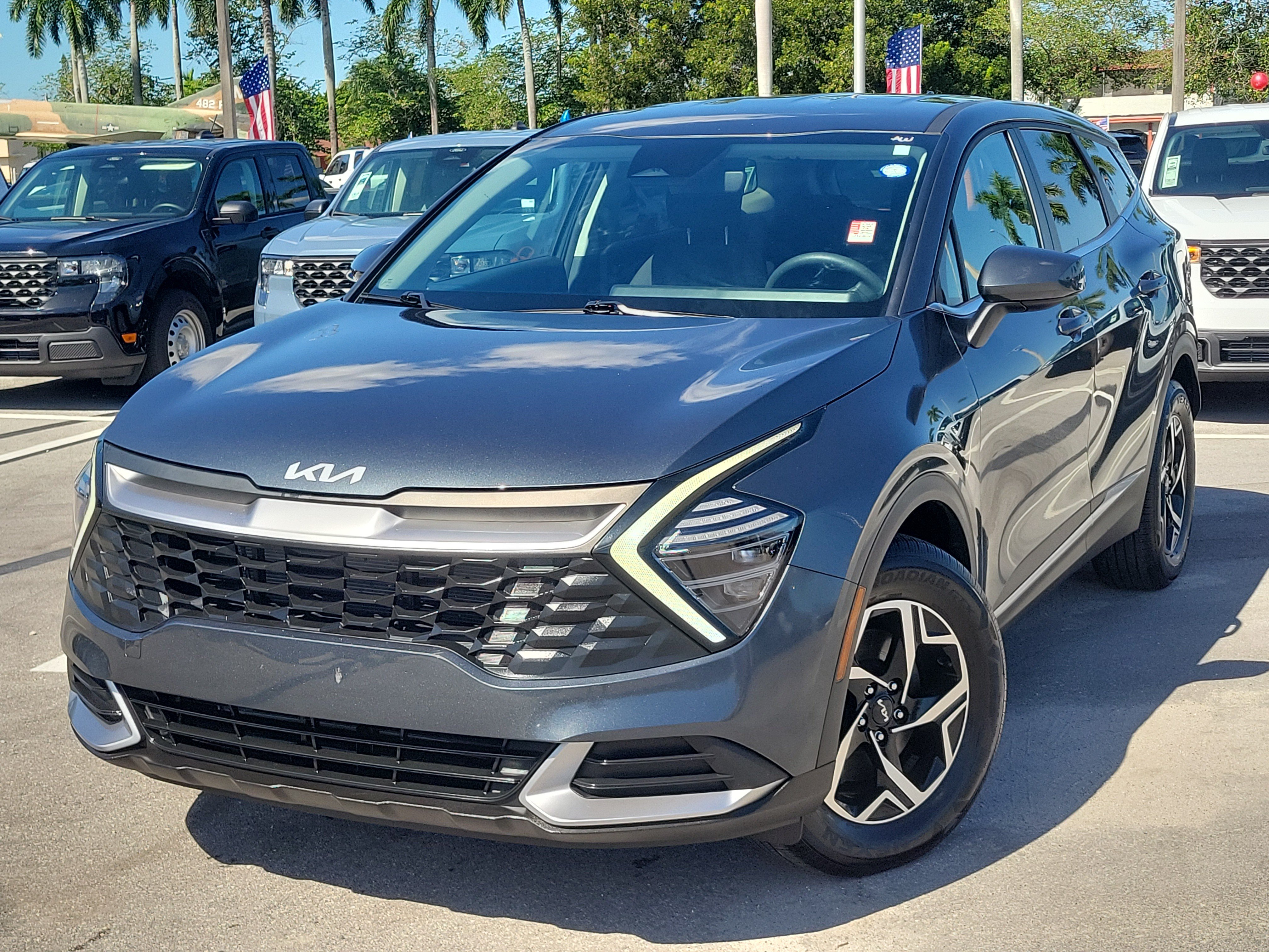 Used 2025 Kia Sportage LX FWD image 34