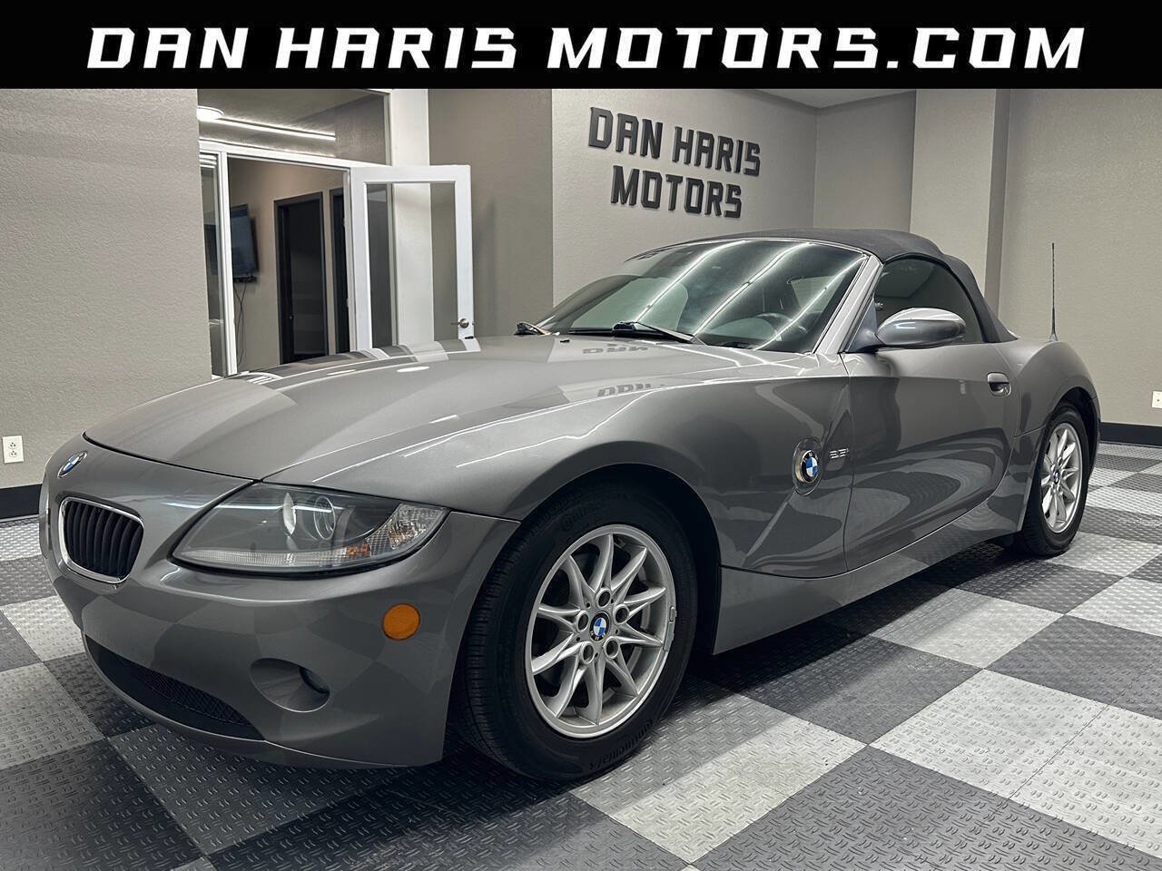 Used 2005 BMW Z4 2.5i