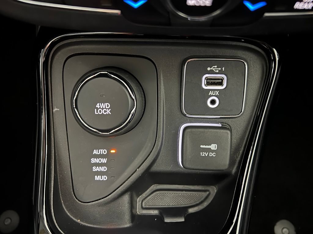Used 2020 Jeep Compass Limited AWD/4WD image 30