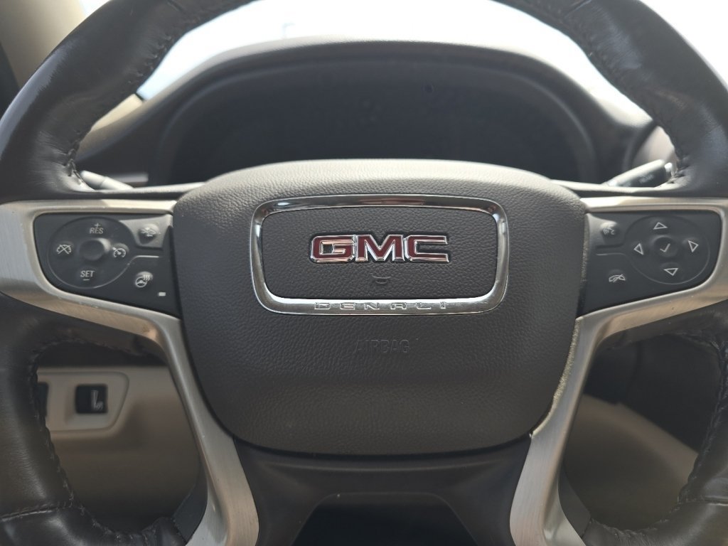 Used 2018 GMC Acadia Denali w/ Technology Package AWD/4WD image 29
