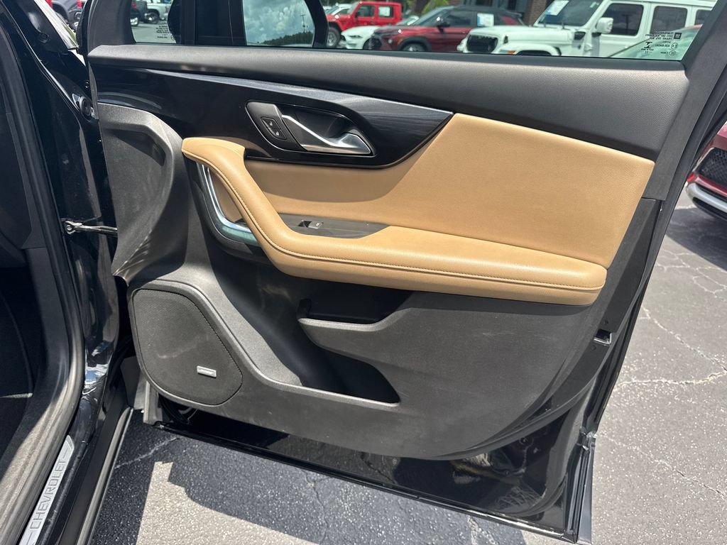 Used 2022 Chevrolet Blazer Premier w/ Enhanced Convenience Package FWD image 15