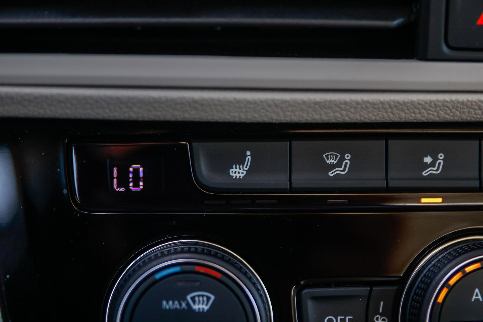 Used 2023 Volkswagen Jetta SE FWD image 26