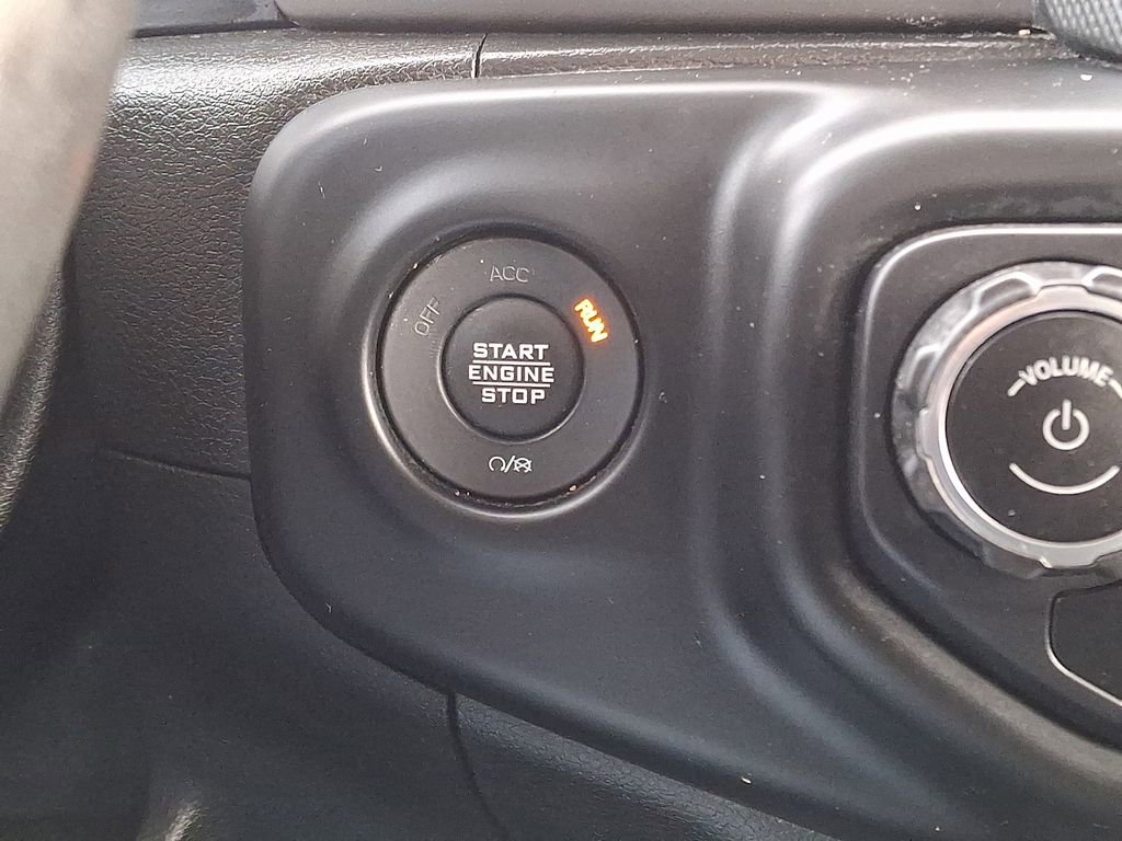 Used 2021 Jeep Gladiator Sport image 22