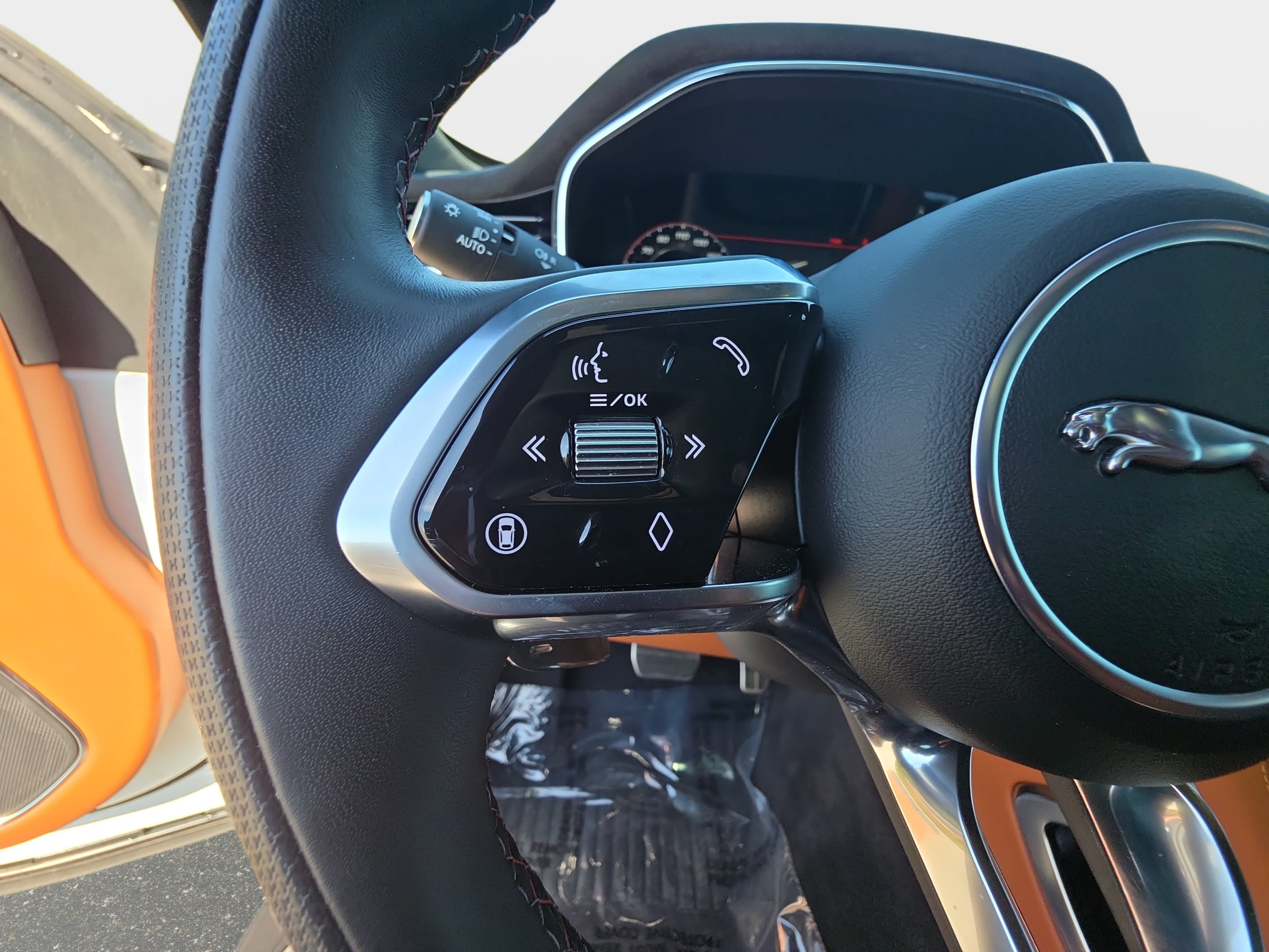 Used 2025 Jaguar F-PACE SVR 575 Edition AWD/4WD image 17
