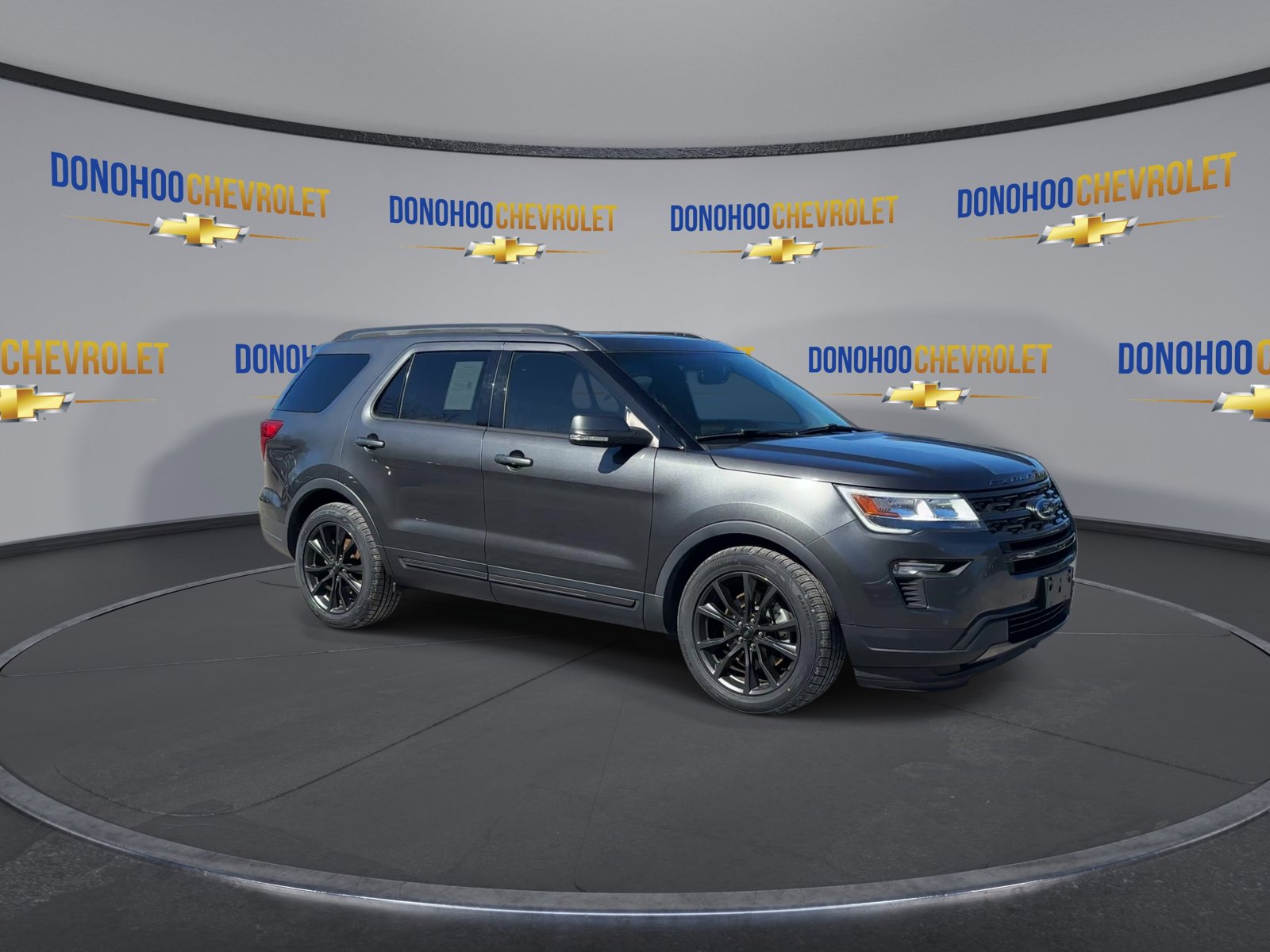 Used 2018 Ford Explorer XLT w/ Equipment Group 202A image 5
