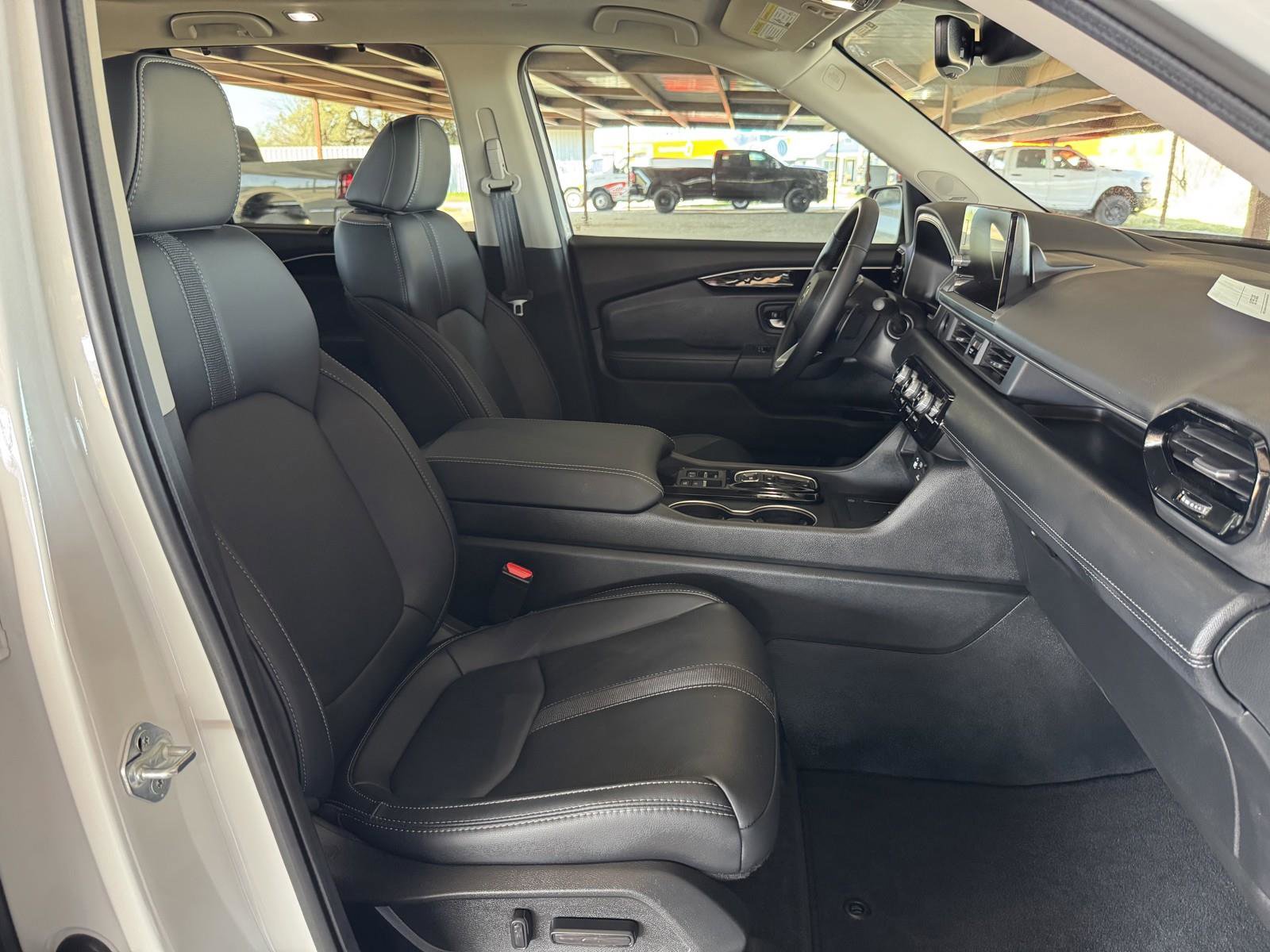 Used 2025 Honda Pilot Touring image 40