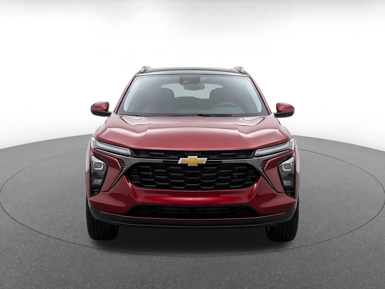 Used 2025 Chevrolet Trax LT FWD image 2