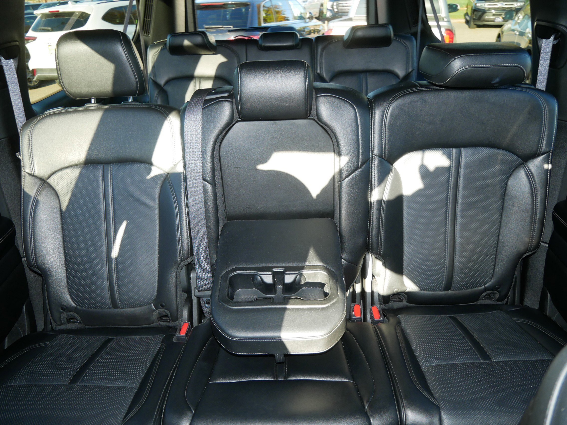 Used 2024 Jeep Wagoneer L Series II w/ Flexible Seating Group image 13