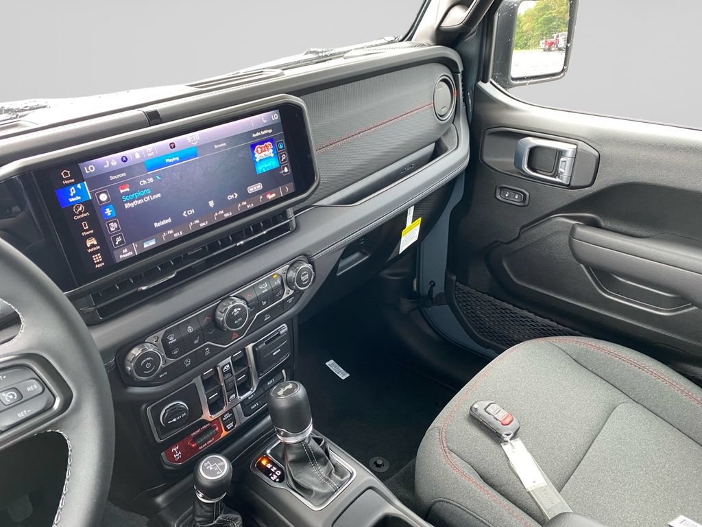 New 2026 Jeep Wrangler Unlimited Rubicon AWD/4WD image 31