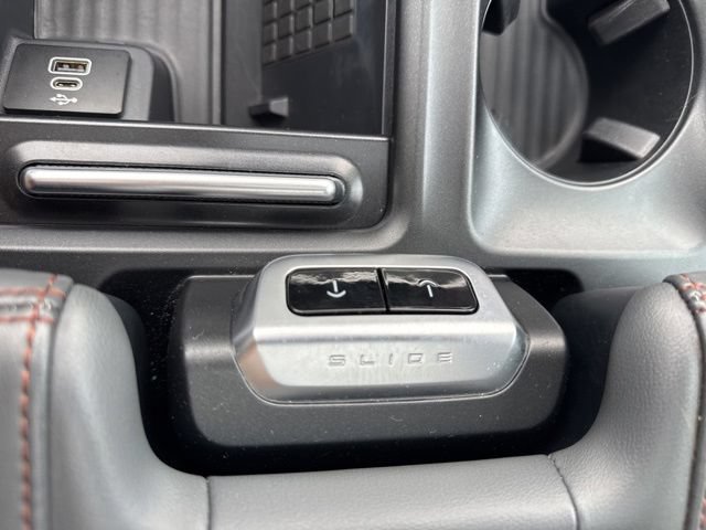 Used 2025 Ford Expedition Active AWD/4WD image 23