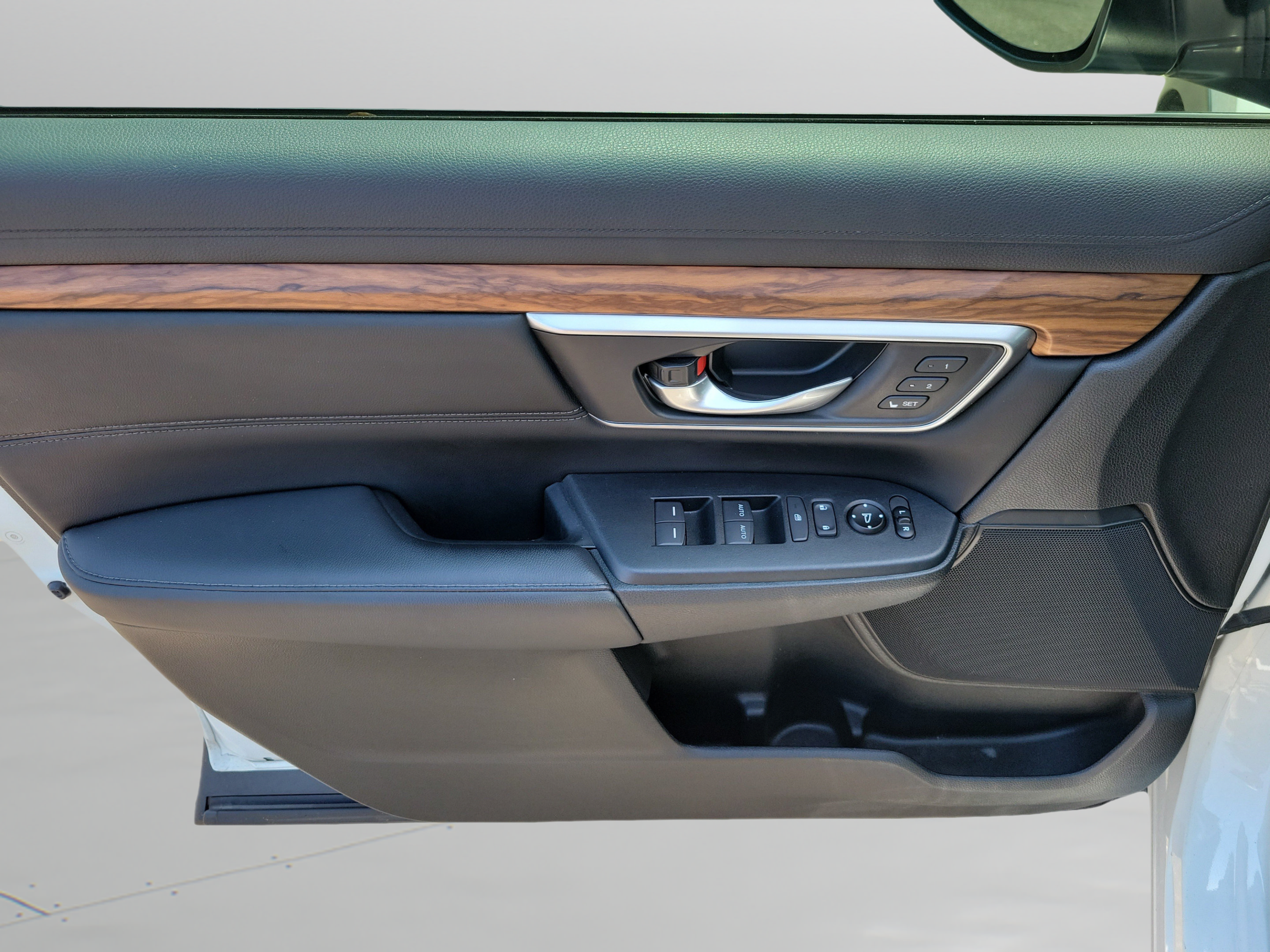 Used 2020 Honda CR-V Touring image 23