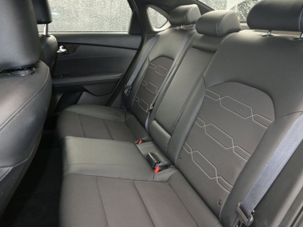 Used 2023 Kia Forte GT-Line w/ GT-Line Premium Package image 14