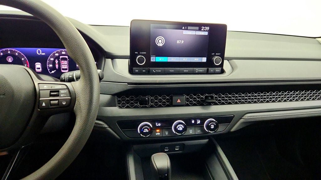 Used 2023 Honda Accord LX image 17