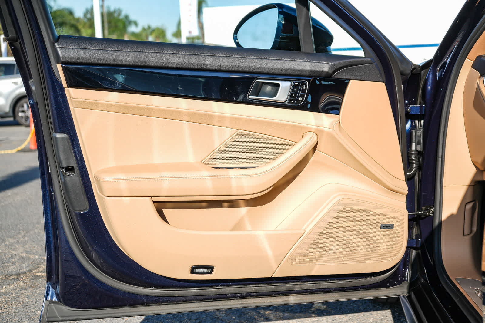 Used 2019 Porsche Panamera 4 AWD/4WD image 25