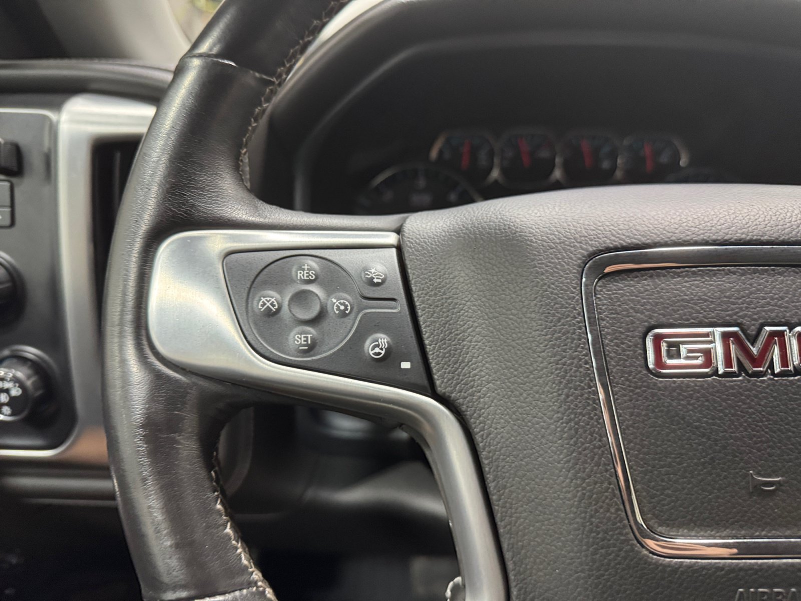 Used 2018 GMC Sierra 1500 SLT AWD/4WD image 27