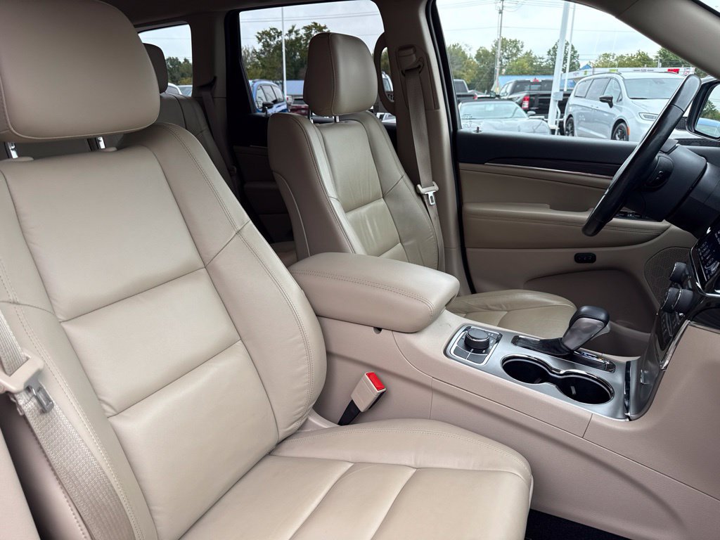 Used 2021 Jeep Grand Cherokee Limited AWD/4WD image 32