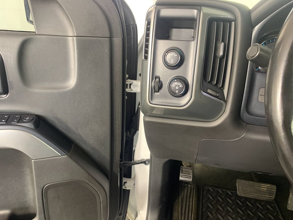 Used 2018 Chevrolet Silverado 1500 LT w/ All Star Edition AWD/4WD image 15