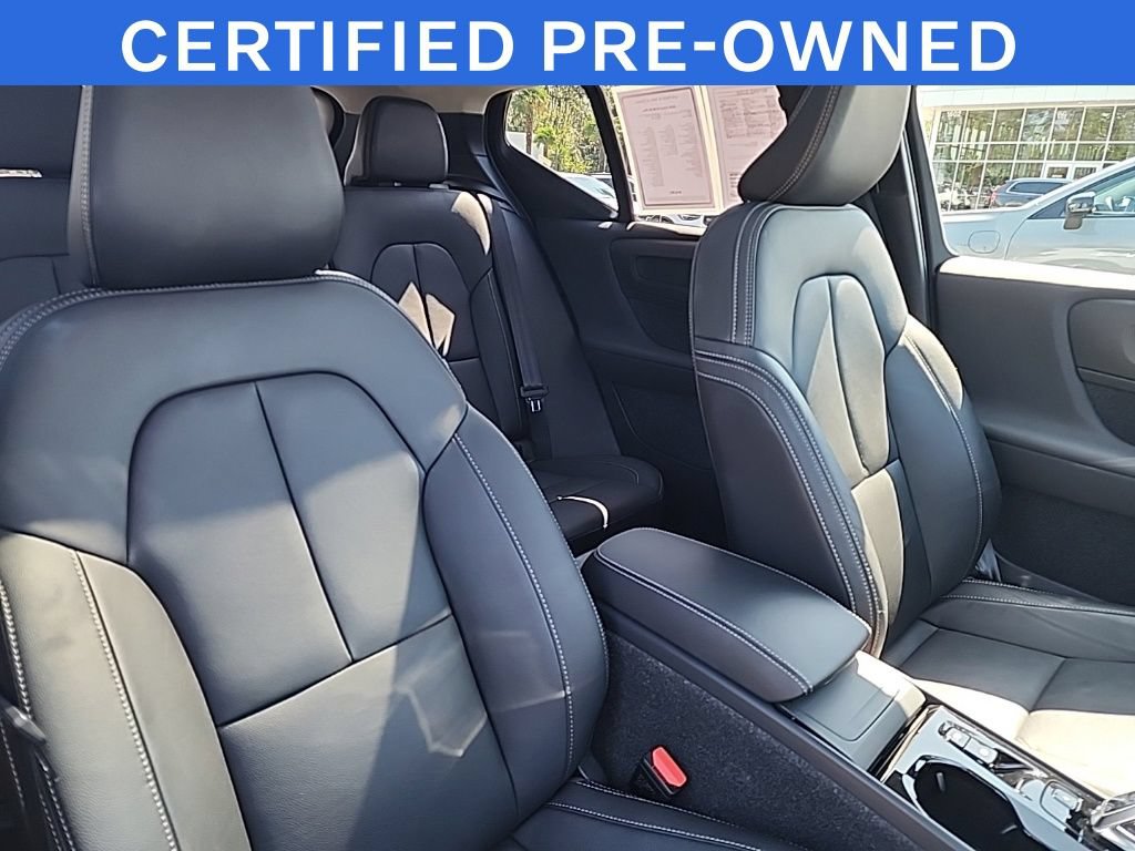 Certified 2026 Volvo XC40 B5 Plus AWD/4WD image 21