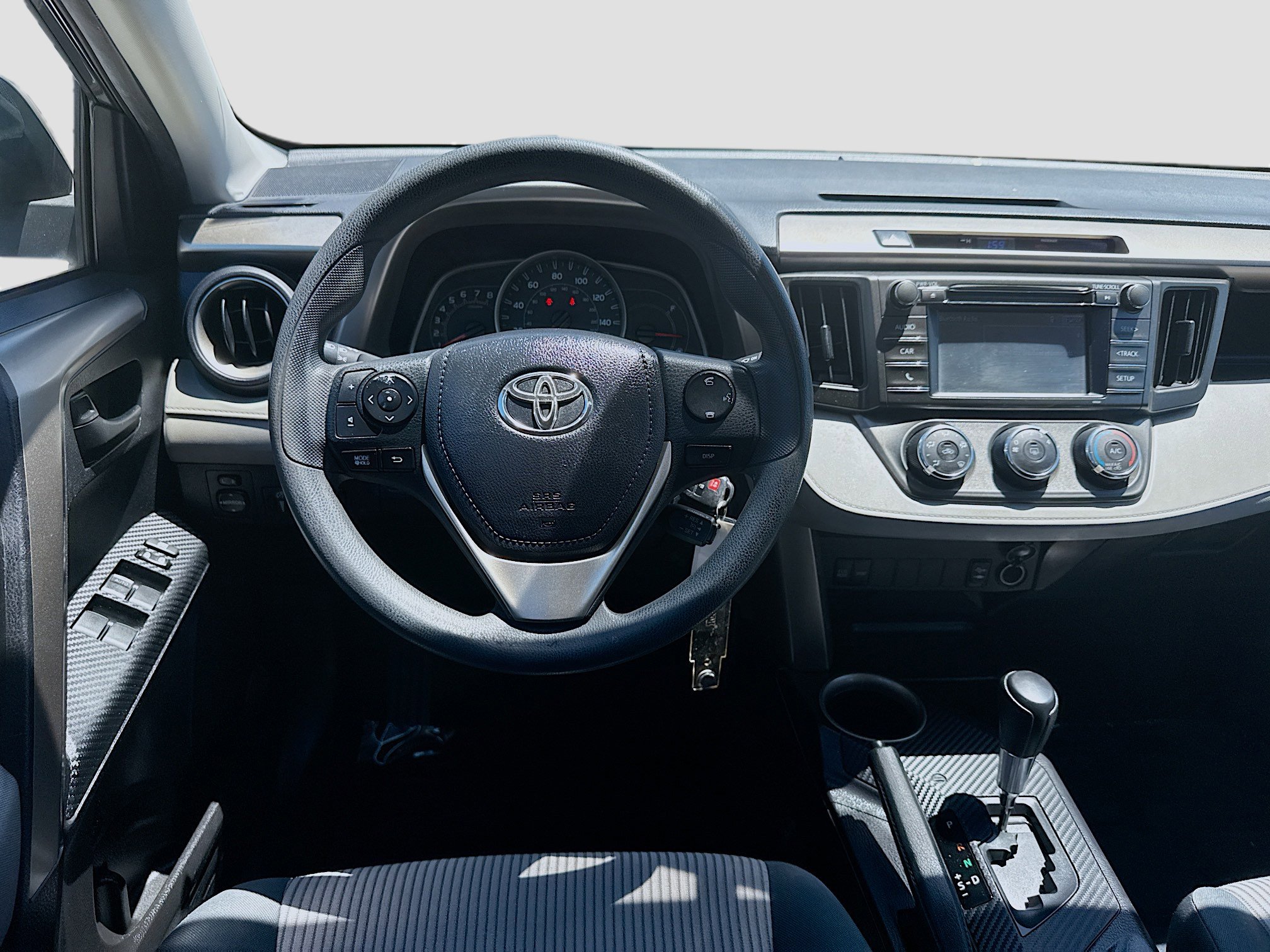 Used 2015 Toyota RAV4 LE FWD image 20