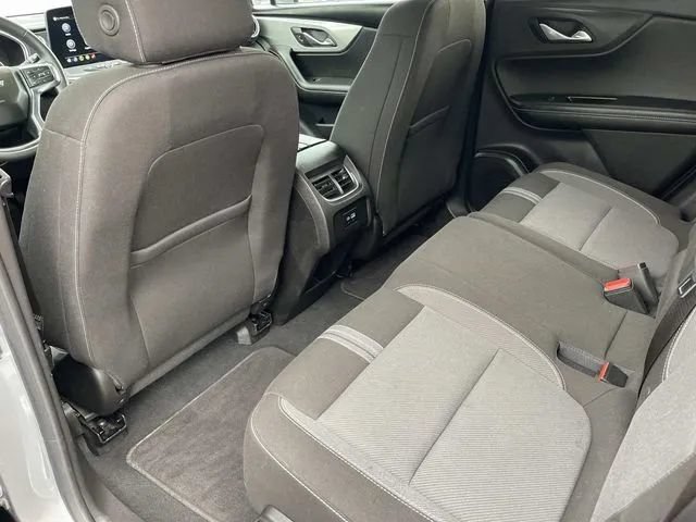 Used 2025 Chevrolet Blazer LT FWD image 20