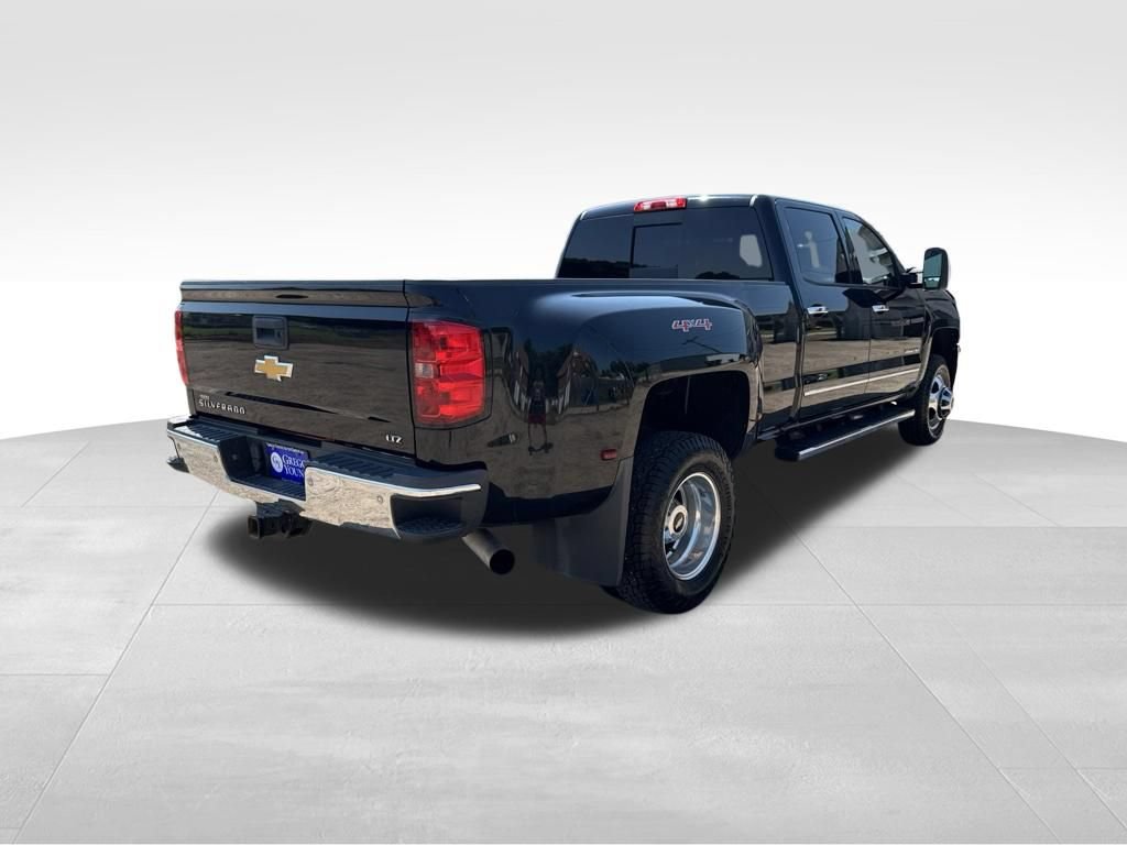 Used 2015 Chevrolet Silverado 3500 LTZ AWD/4WD image 6