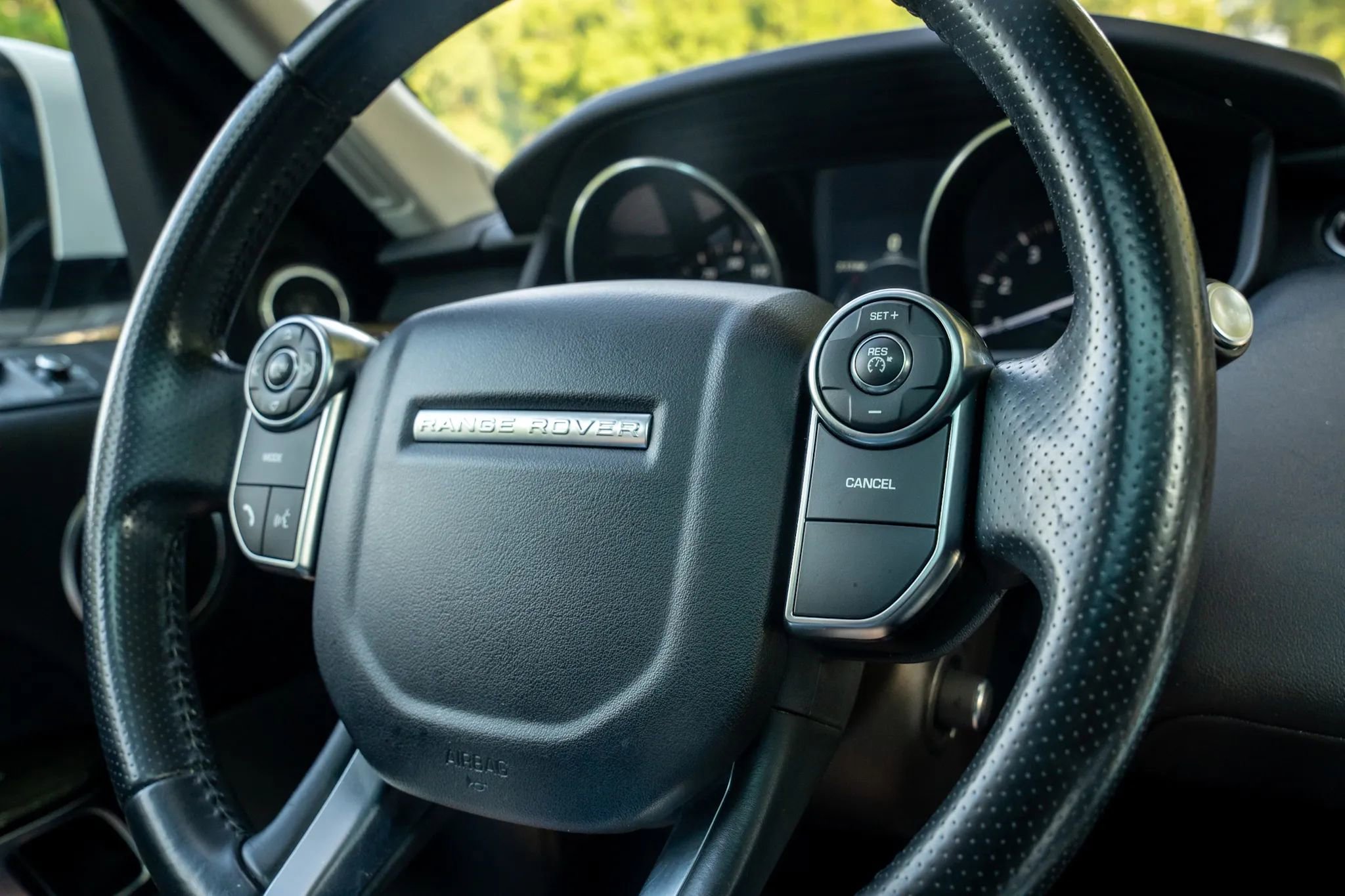 Used 2016 Land Rover Range Rover Sport SE image 27