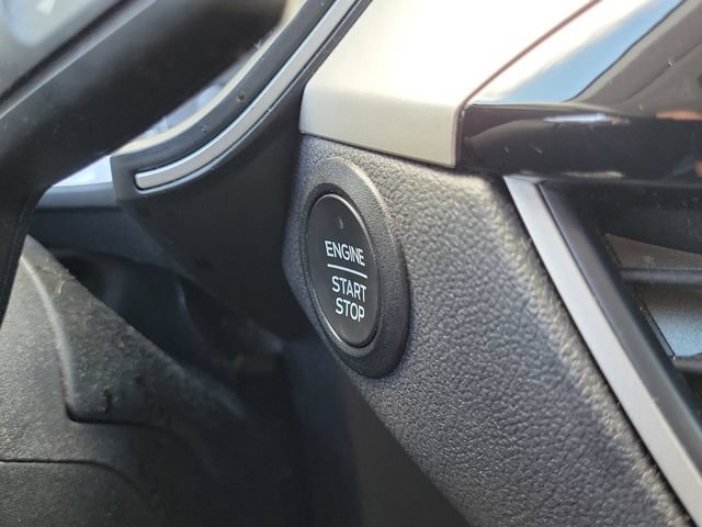 Used 2022 Ford Escape SE w/ SE Sport Appearance Package FWD image 22