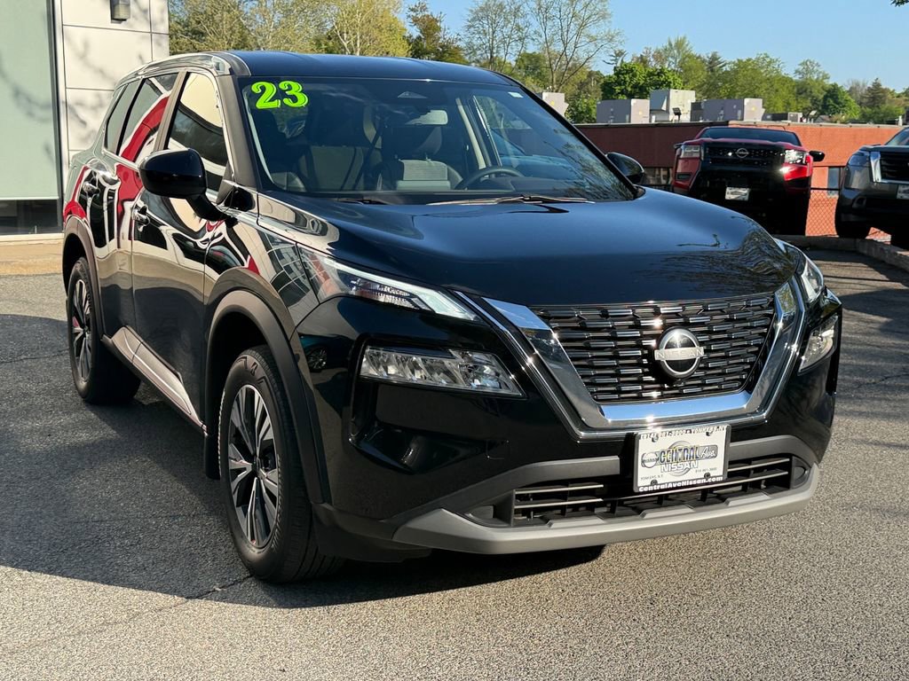 Used 2023 Nissan Rogue SV AWD/4WD image 7