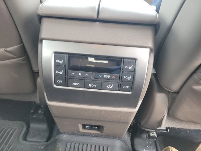 Used 2023 Lexus GX 460 Premium image 11