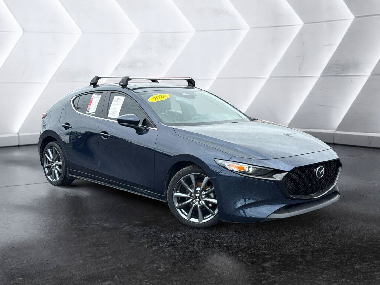 Used 2024 MAZDA MAZDA3 s FWD image 1