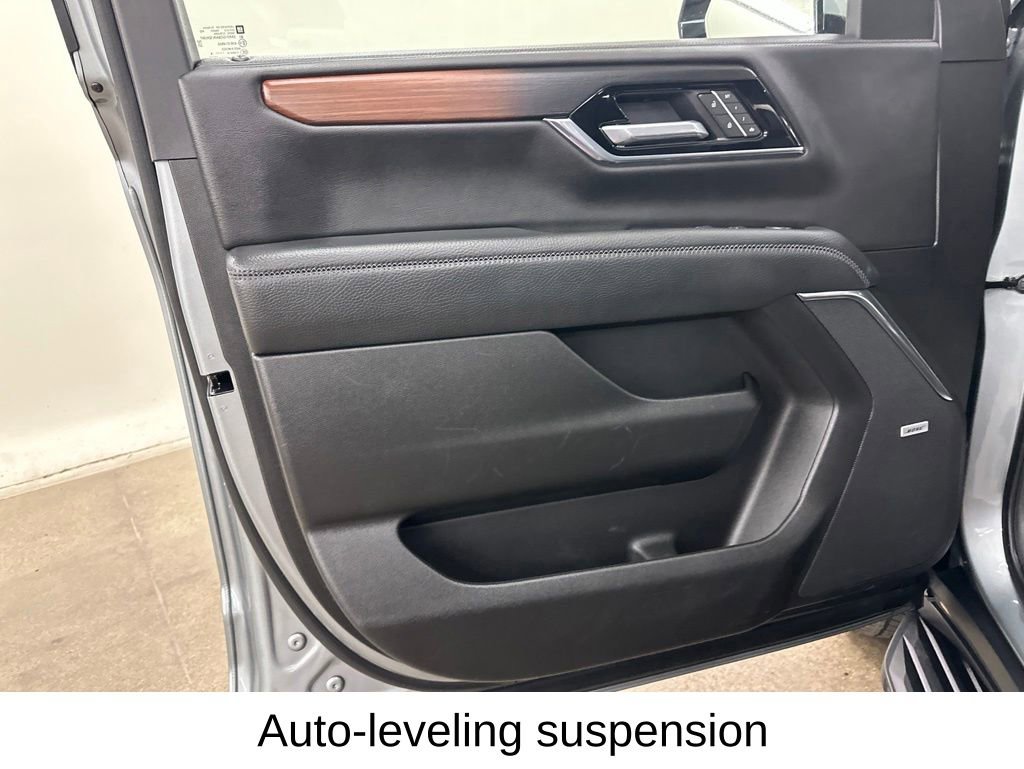 Certified 2025 GMC Yukon Denali AWD/4WD image 34